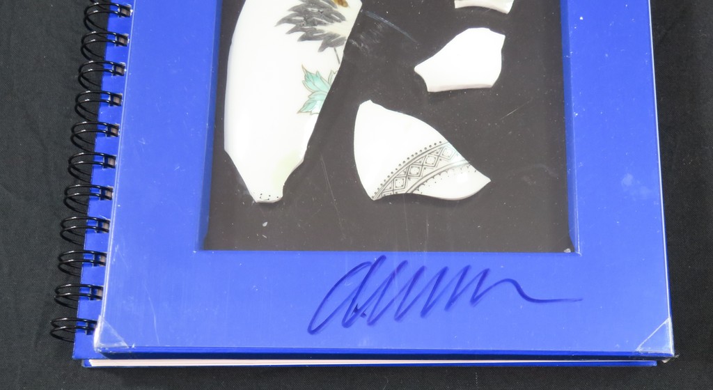 Arman: Catalogus met origineel Chinees porselein op de cover, Fragments de Chine kopen? Bied vanaf 125!