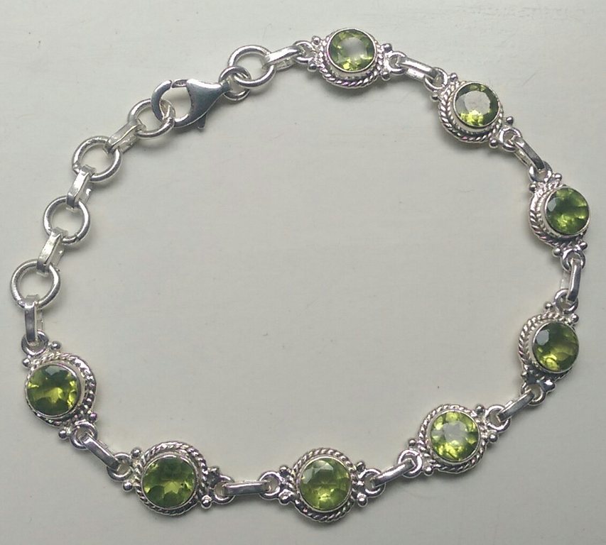 Zilveren armband met peridot  kopen? Bied vanaf 25!