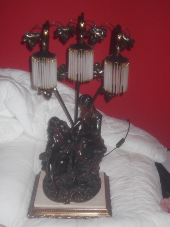 MOOI BRONZEN BEELD/ LAMP kopen? Bied vanaf 50!