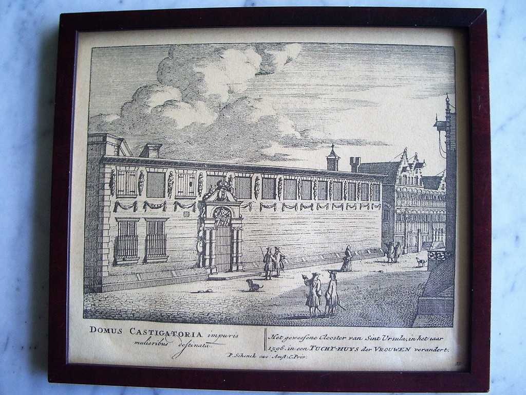 Pieter Schenk - twee gravures - opvanghuizen voor gekken en slechte vrouwen kopen? Bied vanaf 1!