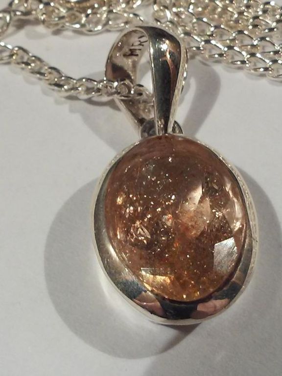 in nieuwstaat sterling Zilveren Ketting en Hanger met Facet geslepen Gouds steen kopen? Bied vanaf 35!