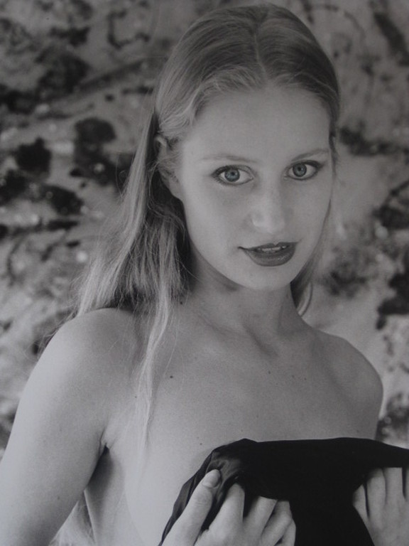 theo Lode de Leede 1934-2004 - unica z/w foto "staand model" gesigneerd  kopen? Bied vanaf 1!