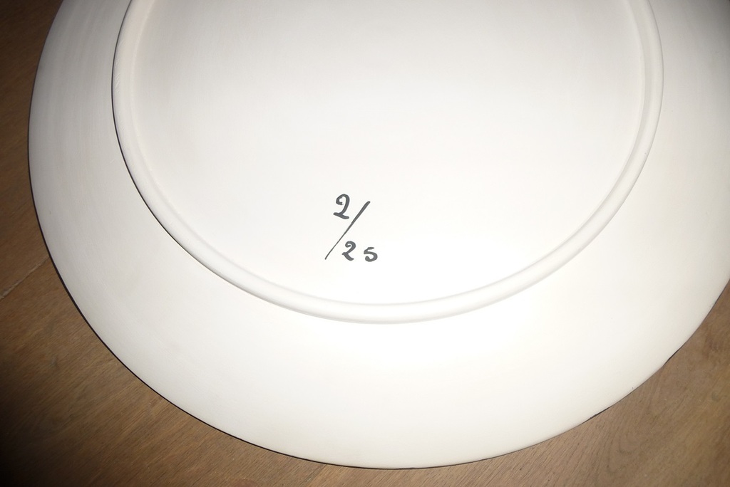 Karel Appel, keramiek: grote Schaal: Dancing Girl, oplage 25, diameter 51 cm kopen? Bied vanaf 950!