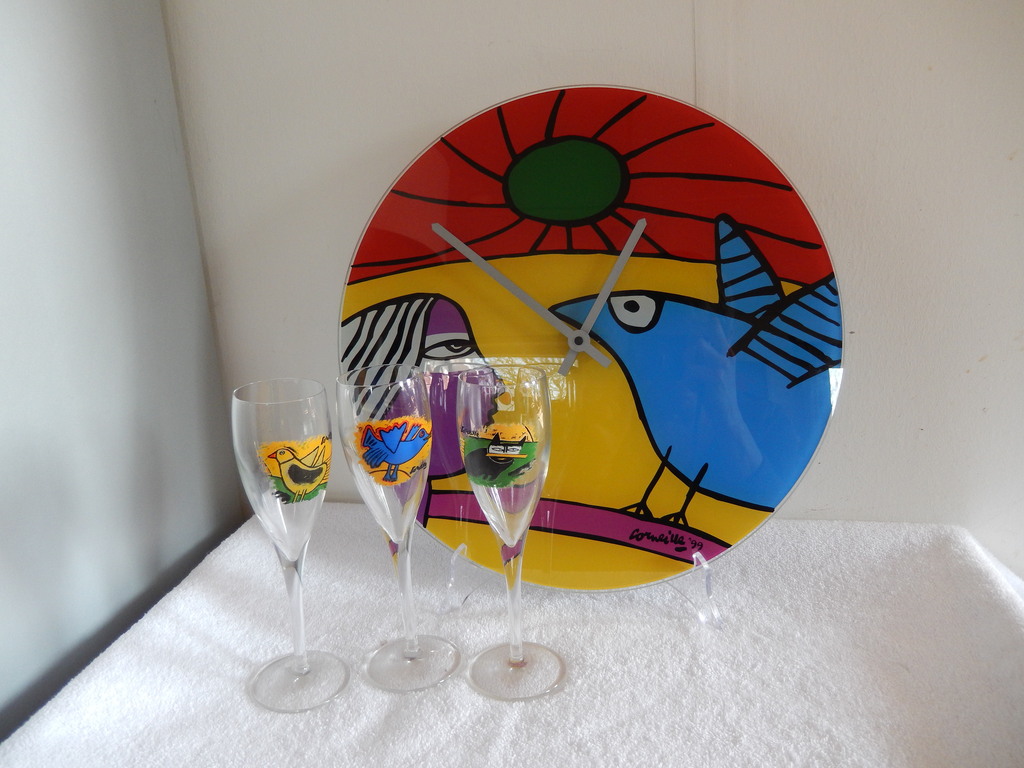 Corneille - klok en 3 glaasjes kopen? Bied vanaf 50!