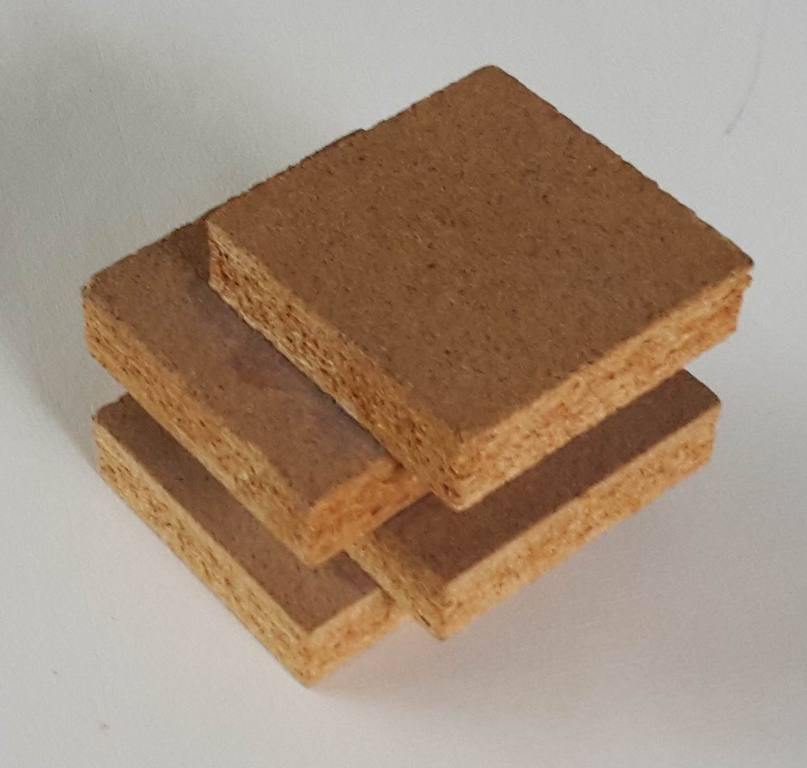 Ewert Hilgemann, klein object van spaanplaat verkocht voor € 40!