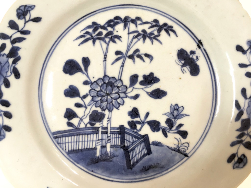 Chinees bord - Qianlong periode - met floraal decor - Uit ca. 1770 kopen? Bied vanaf 1!