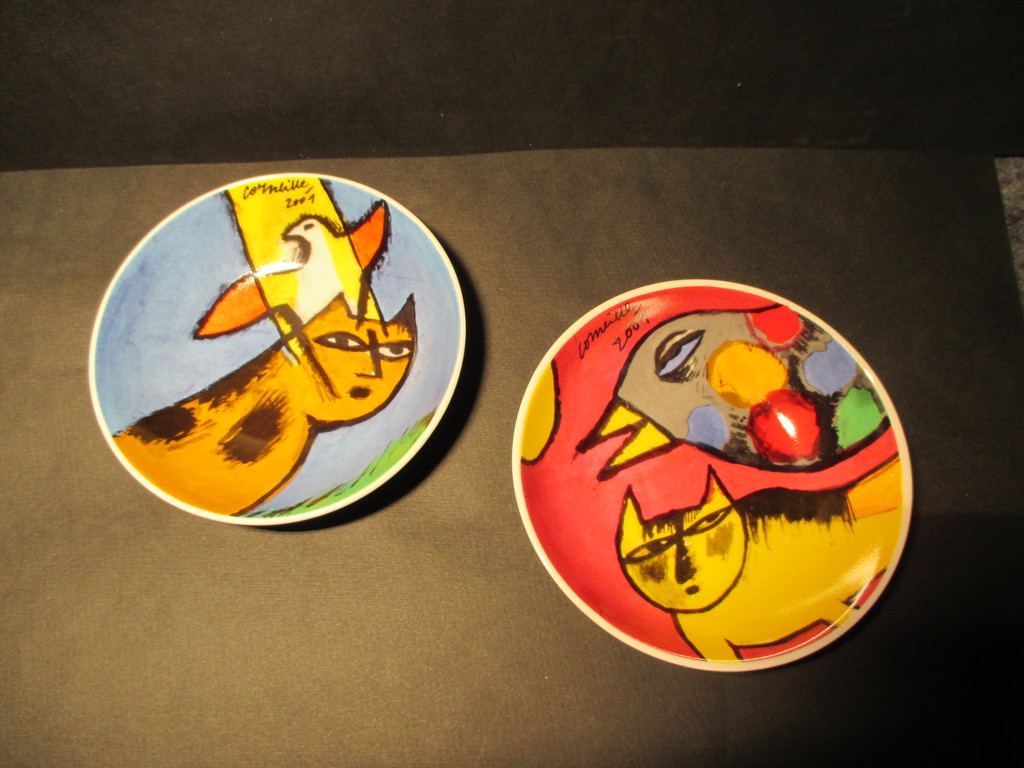 Corneille: 2 schaaltjes, Vogel en kat 2001 verkocht voor € 10!