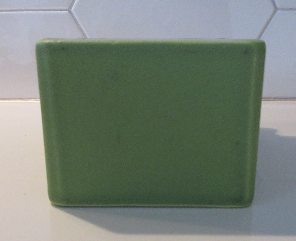 Groen aardewerken design vaas in de vorm van een boom of struik ontw. onbekend kopen? Bied vanaf 1!