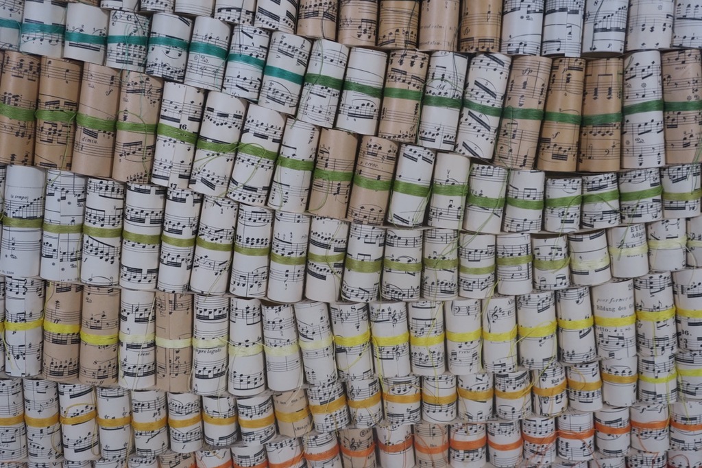 Stef Kreymborg: Bladmuziek en garen, Ingewikkelde muziek II - Ingelijst kopen? Bied vanaf 250!