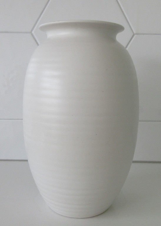 Plateelfabriek Schoonhoven - Witte art deco ribbelvaas kopen? Bied vanaf 1!