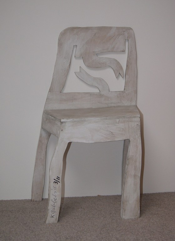 Klaas Gubbels grote houten stoel uit 2011. verkocht voor € 650!