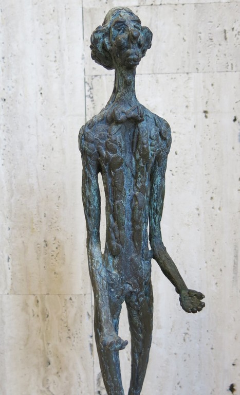 Onbekend gesigneerd: Bronzen beeld, Figuur met Clownsgezicht en Strikje kopen? Bied vanaf 150!