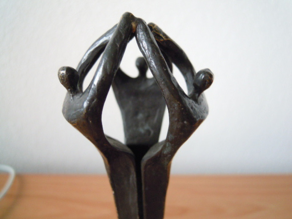 Corry Ammerlaan beeldje 3 personen - 18 cm hoog. kopen? Bied vanaf 25!