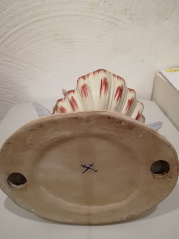 prachtig wijwater vaatje met engeltjes,van MEISSEN kopen? Bied vanaf 1!