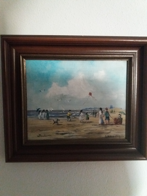Henk Poeder strand scheveningen 25 x 20 met lijst 35 x 30 cm gaaf ondertekend. verkocht voor € 100!