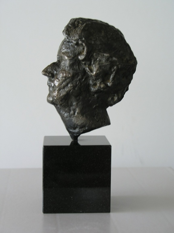 Charlotte van Pallandt: Bronzen beeld, Zelfportret verkocht voor € 750!