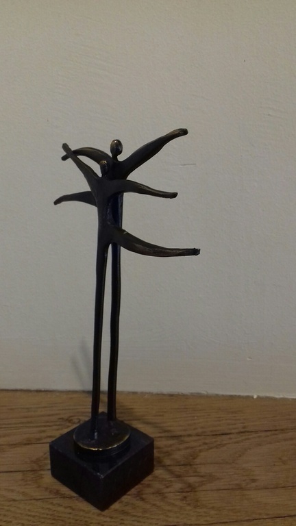 Verbronsde sculptuur op marmeren sokkel   * DANS *  kopen? Bied vanaf 22!