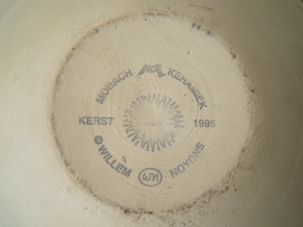  WILLEM NOYONS - keramiek schaal met deksel uit 1995. kopen? Bied vanaf 1!