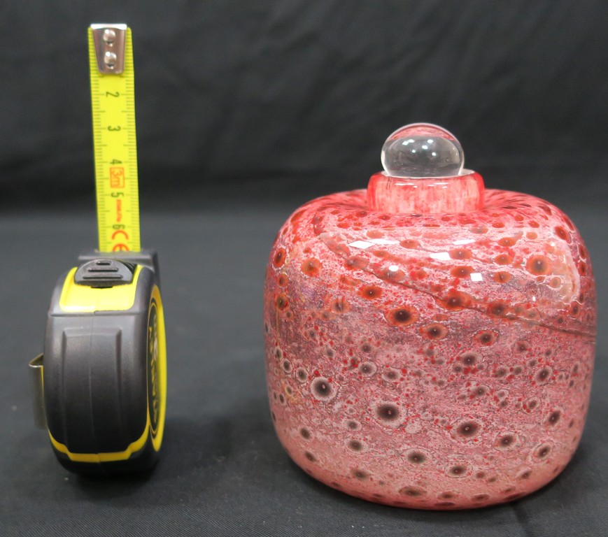 Mieke Groot: Handgeblazen glazen vaasje kopen? Bied vanaf 1!