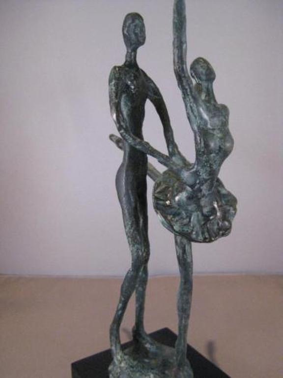 Een prachtig bronzen beeld van een balletpaar kopen? Bied vanaf 65!