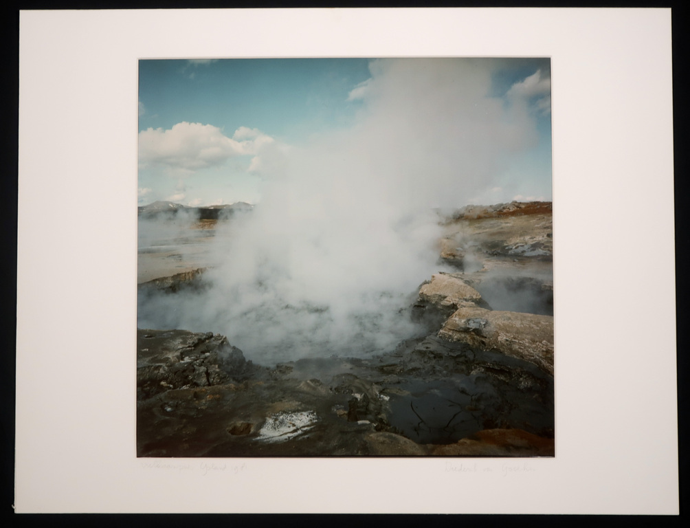 Diederik van Goethem: C-print, Vulkaanput, IJsland kopen? Bied vanaf 20!