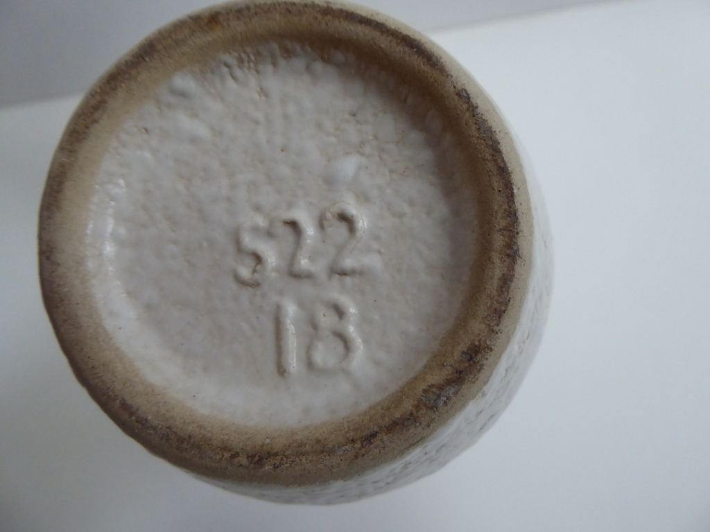 Vintage vaasje met gestileerd decor, Scheurich kopen? Bied vanaf 24!