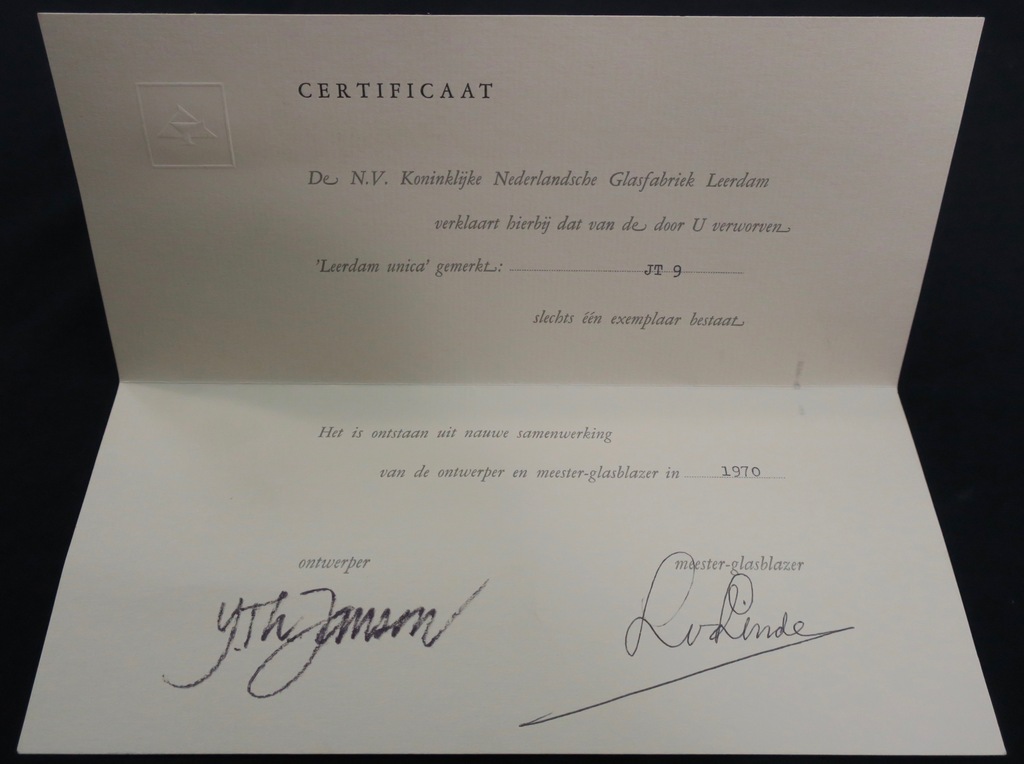 Th. Jansen: Leerdam unica, Grote Vaas van witglas, Gemerkt JT 9 kopen? Bied vanaf 200!