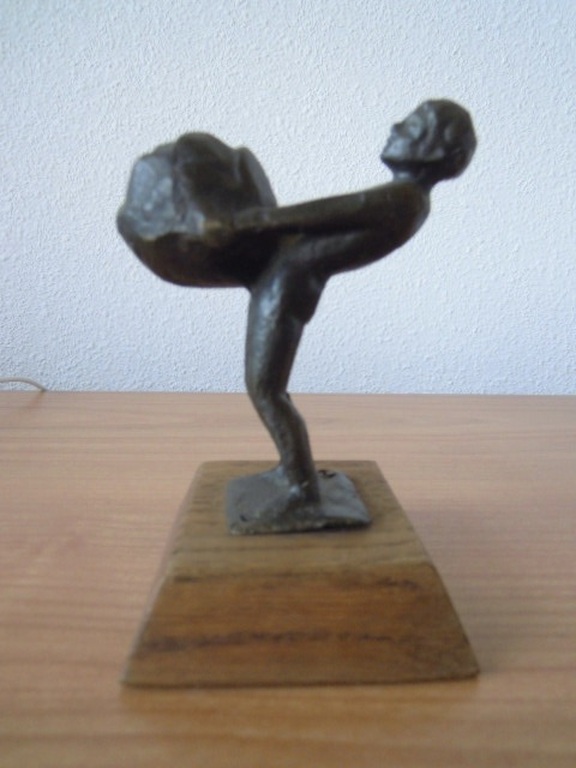 Zwaar bronzen beeldje JAN KIP 1926-1987 Oldenzaal. kopen? Bied vanaf 35!
