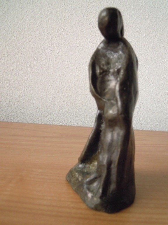 Zwaar massief bronzen beeld MOEDER MET KIND 16 cm hoog. kopen? Bied vanaf 35!