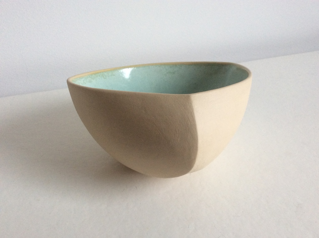 Jos van Alphen: keramische schaal kopen? Bied vanaf 45!