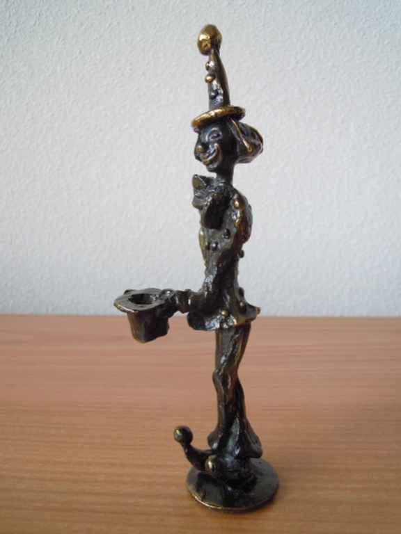 Bronzen beeldje clown van CORRY AMMERLAAN 17 cm hoog. kopen? Bied vanaf 25!