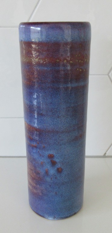 Mobach - Blauwe rode cilindervaas kopen? Bied vanaf 28!