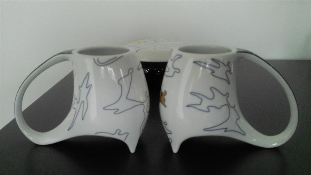 Artihove : new Dutch Delfts bekers met handvat en bonbonschaaltje kopen? Bied vanaf 21!