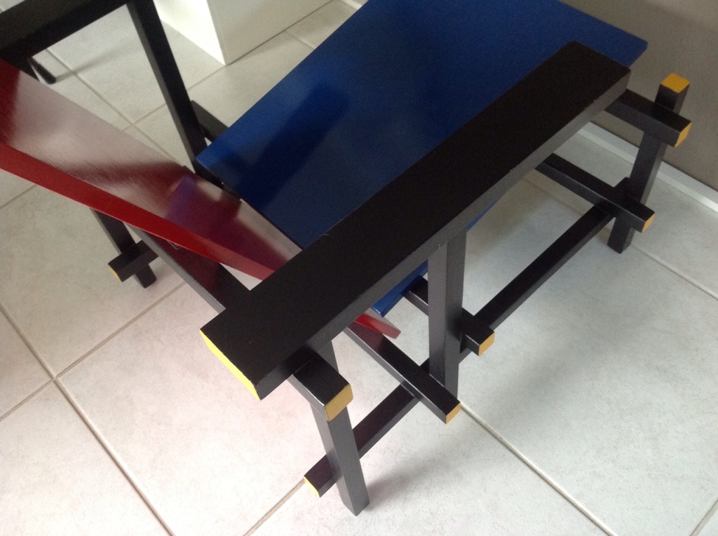 Rood blauwe stoel , zelfbouw, hout kopen? Bied vanaf 55!