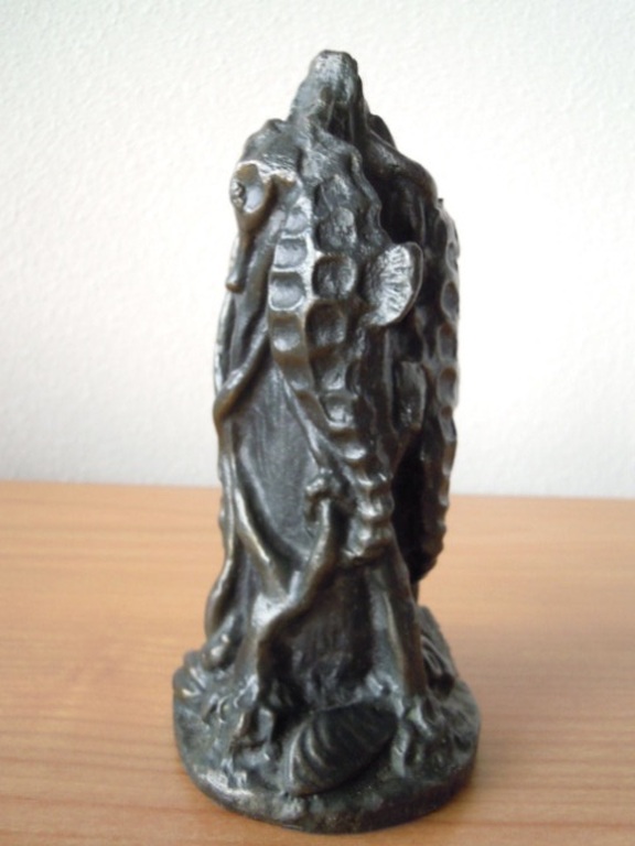 Zwaar bronzen beeld - Art deco stijl  - gesigneerd GB - 17,5 cm-LAATSTE KANS !!! kopen? Bied vanaf 50!