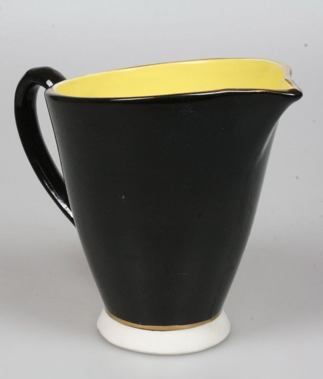 Digoin de Sarreguimines 1950's schenkkan zwart-geel kopen? Bied vanaf 17!