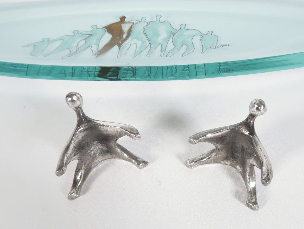 Corry Ammerlaan: Glazen schaal met twee metalen sculpturen in houten bewaarbox  kopen? Bied vanaf 1!