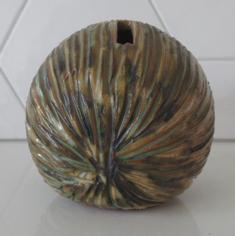 Ongespecificeerd - Marc Goldberg PP Pottery - Kunst aardewerken spaarpot in de vorm van een egel kopen? Bied vanaf 1!