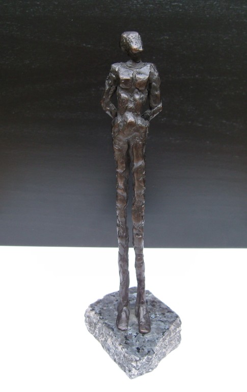 Hennie Froeling: Ingetogen fraai bronzen beeldje. kopen? Bied vanaf 125!