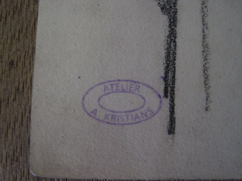 Bijzondere houtskooltekening Anton Kristians 1920 "bij de Bonneterie Amsterdam"  kopen? Bied vanaf 1!