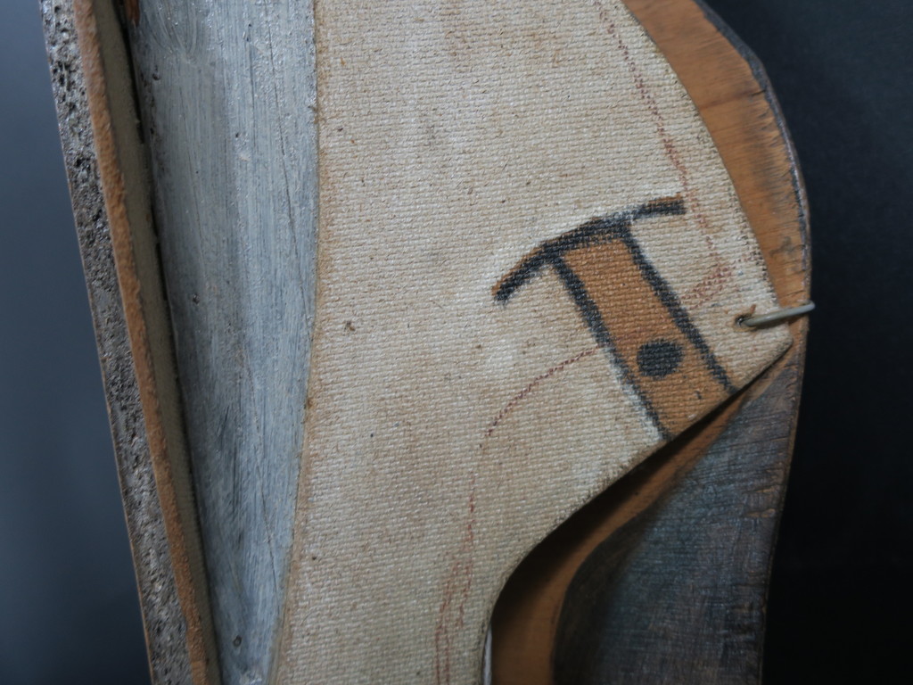 Johan Claassen: Beeld, Kopschuw kopen? Bied vanaf 350!