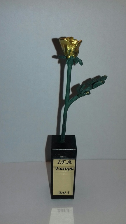 Uniek verbronsde sculptuur      * DE GOUDEN ROOS *     kopen? Bied vanaf 15!