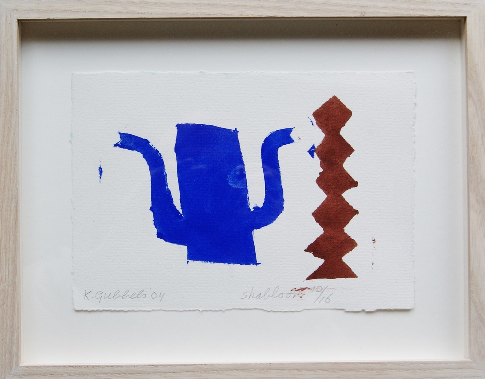 Klaas Gubbels sjabloondruk 'Blauwe kan met object' - 2004 - oplage 16 ex.  kopen? Bied vanaf 275!