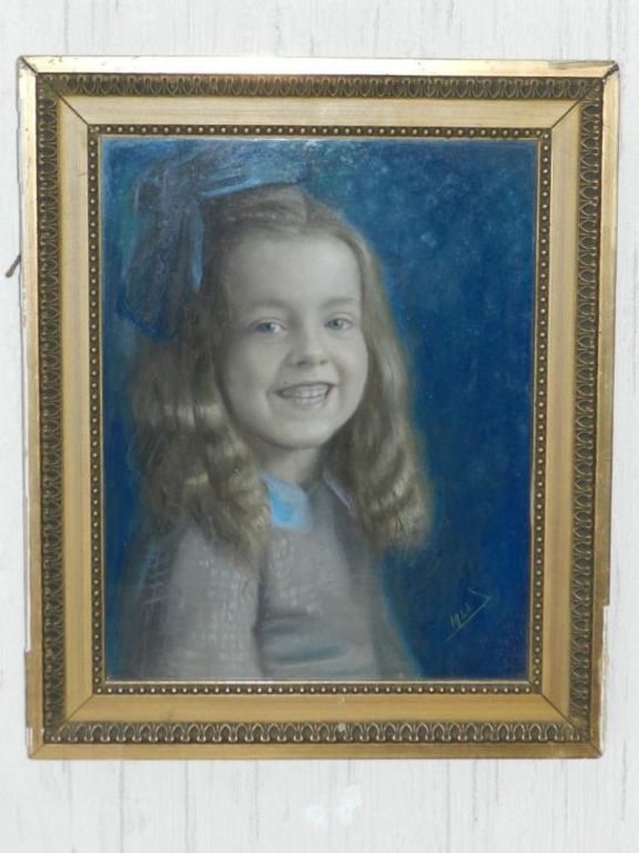 Meisje met strik zeer mooie  krijt tekening  1923 kopen? Bied vanaf 50!