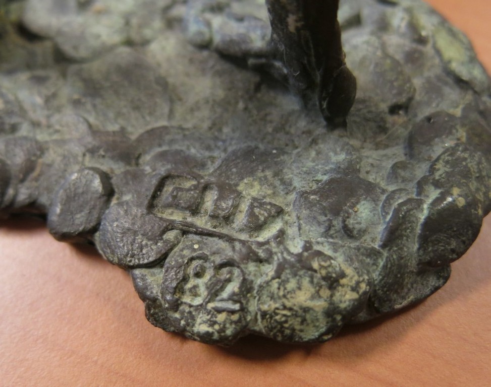 Onbekend gesigneerd: Bronzen beeld, Figuur met Clownsgezicht en Strikje kopen? Bied vanaf 150!