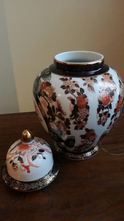 Imari kast stel - Porcelein - Begin 20 ste eeuw kopen? Bied vanaf 20!