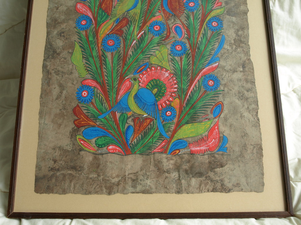 Onbekende kunstenaar : Acryl op zelfgeschept papier , Pauwen – ingelijst  kopen? Bied vanaf 1!