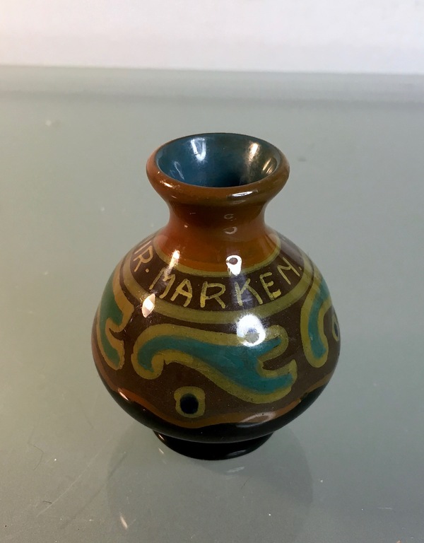 Plateelbakkerij Zenith - Platelen vaasje Marken met polychroom decor -1930's kopen? Bied vanaf 9!
