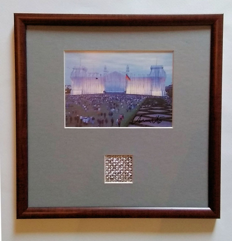 Wrapped Reichstag/ offsetkaart met stuk stof/ handgesigneerd verkocht voor € 75!