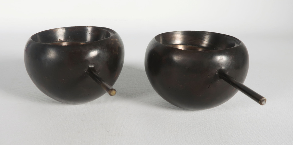 Onbekende kunstenaar: 2x Brons, Z.T. (Sjoerd Buisman?) kopen? Bied vanaf 1!